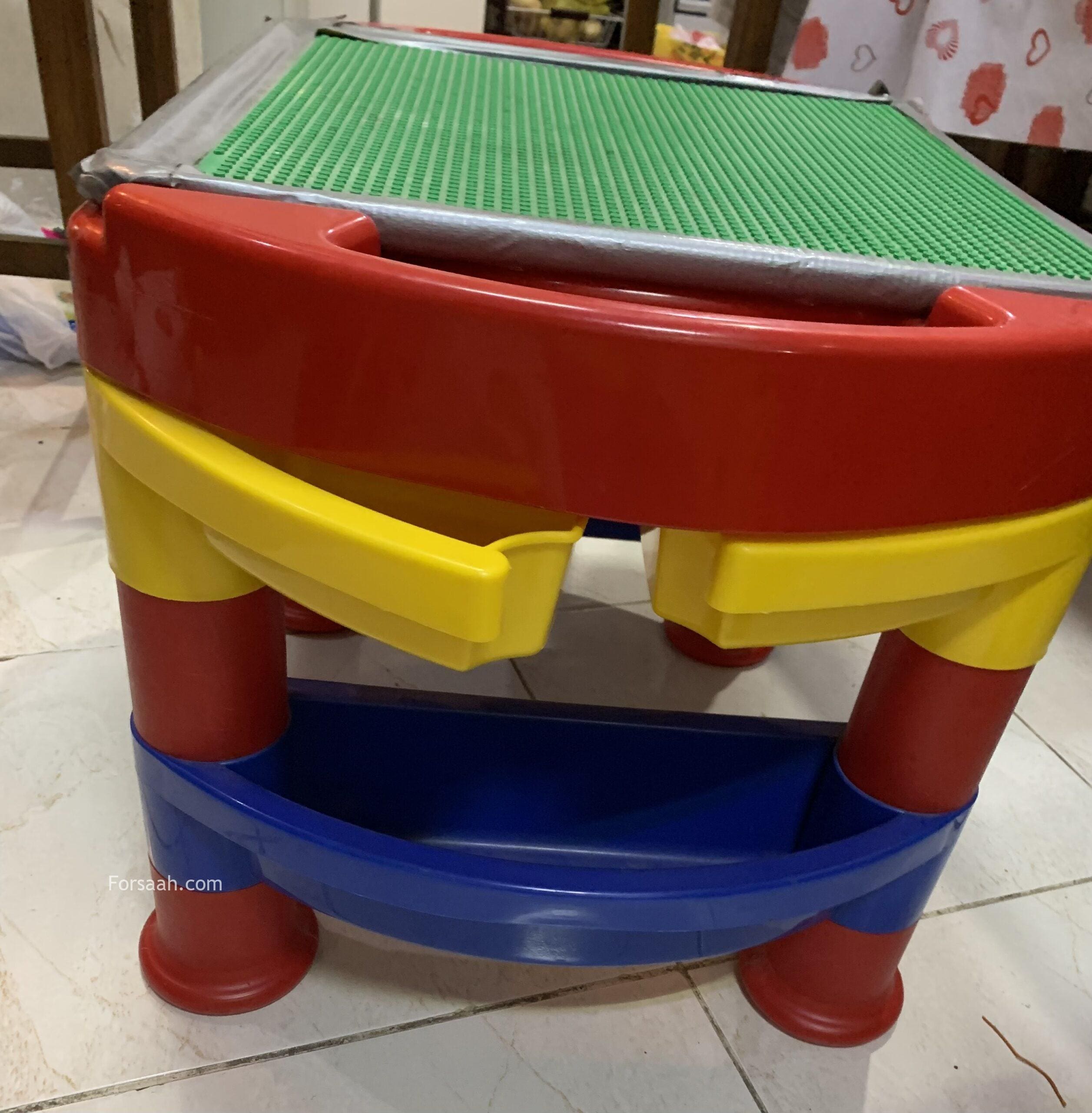 طاولة ليجو للاطفال مستعمل بحالة جيدة