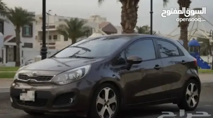 كيا ريو هاتشباك 2015