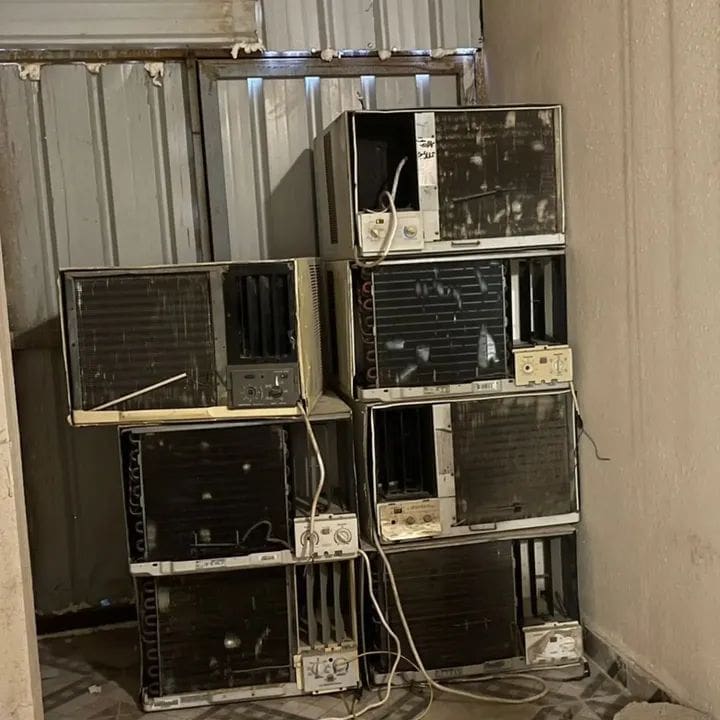 يشيلونه اثاث للجمعية الخيرية بالرياض 0540433026