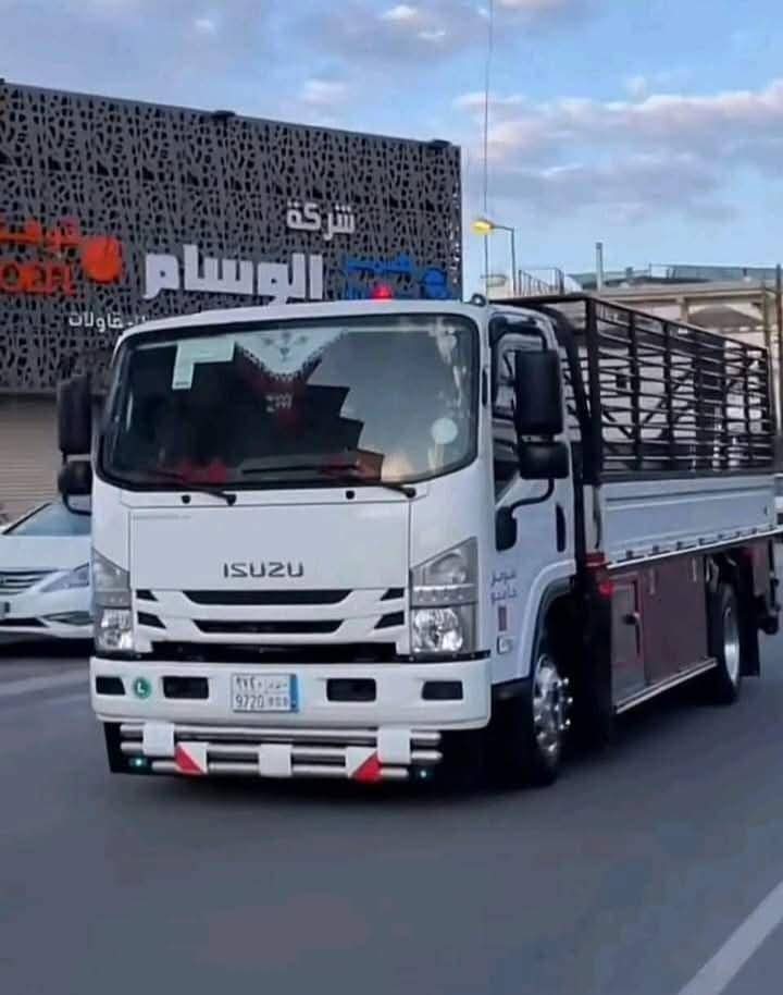 دينا تتخلص من الخرابيط القديم بالرياض 0508857593