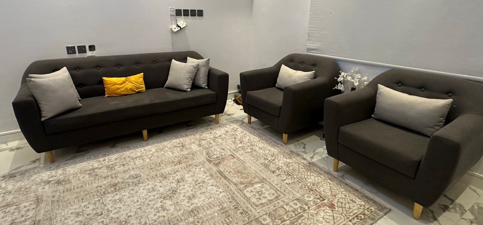 دينا طش الاثاث المستعمل بالرياض 0556723860