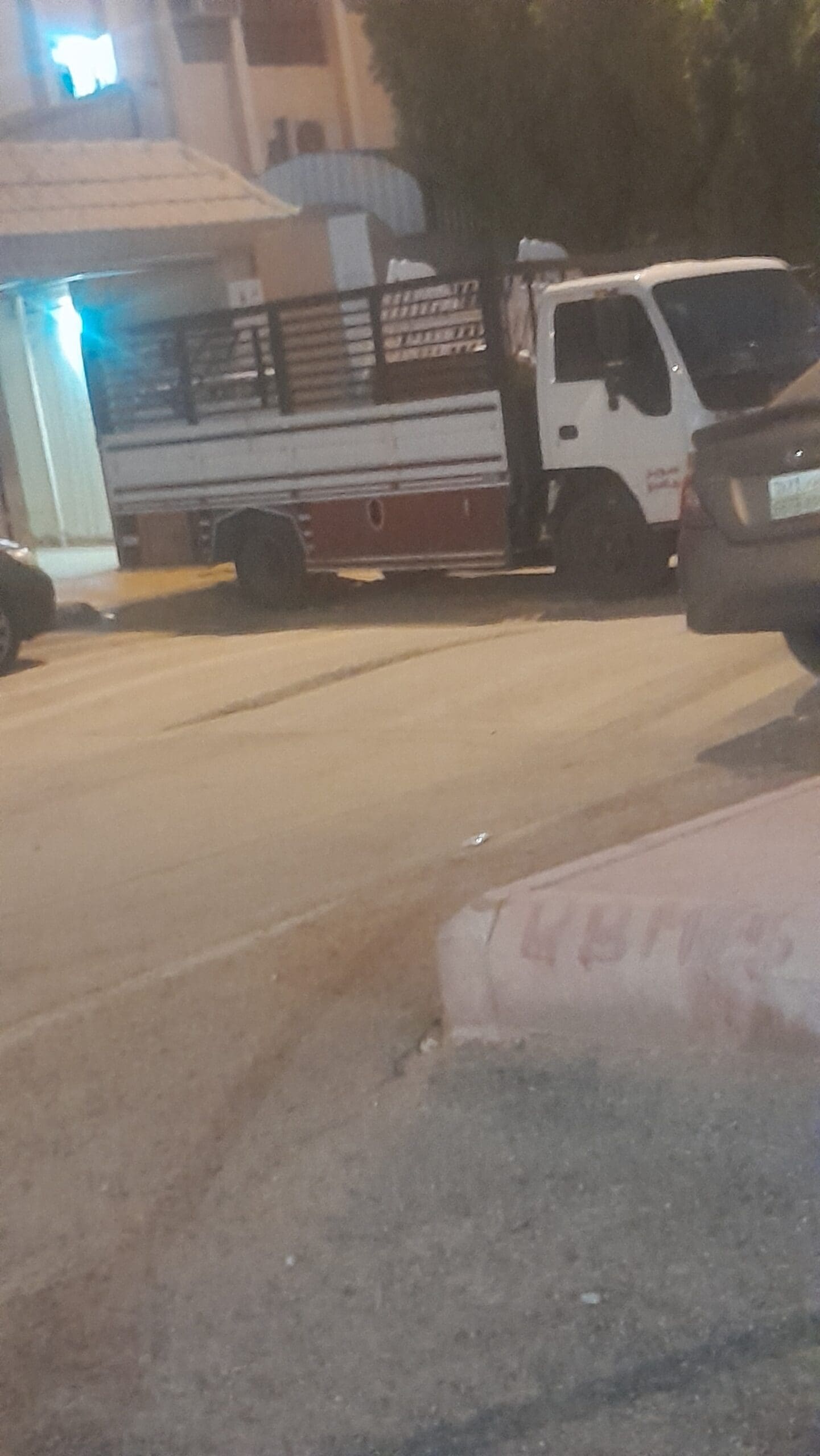 دينا طش الاثاث القديم بالرياض 0559656725